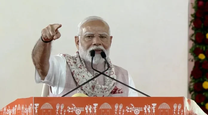 गुजरात में बोले PM मोदी: 