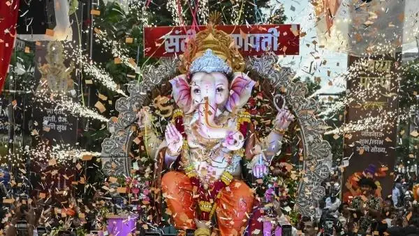 गणपति बप्पा मोरया”: प्रधानमंत्री मोदी ने देशवासियों को गणेश चतुर्थी पर दी शुभकामनाएँ