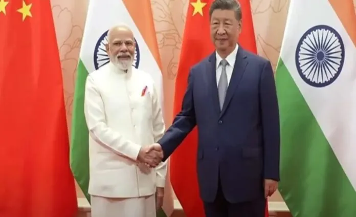 SCO समिट में मोदी-शी की मुलाकात: PM मोदी ने दिया भारत आने का न्योता, सीमा विवाद पर शांति और विकास पर सहमति