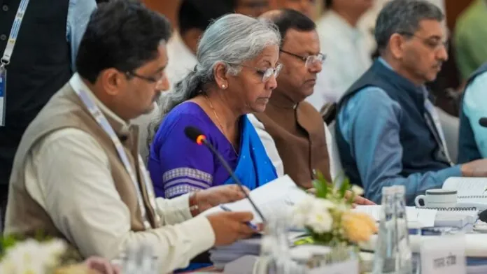 GST 2.0: जीरो, 5%, 18% और 40% स्लैब में बंटा नया टैक्स स्ट्रक्चर, जानें पूरी लिस्ट
