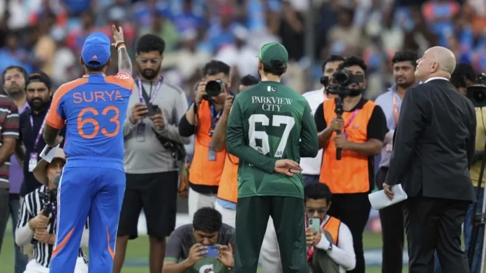 India Pakistan handshake-gate Super Four मुकाबला