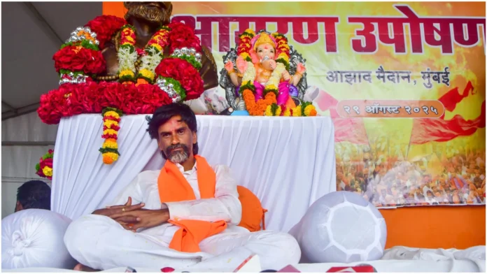 मनोज जरांगे अनशन खत्म: मराठा आरक्षण की लड़ाई में रखीं शर्तें, आजाद मैदान में जश्न