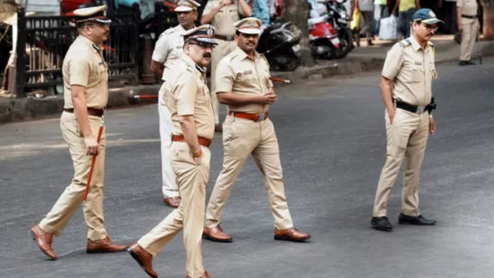 Mumbai Terror Threat: 34 ‘Human Bombs’ की धमकी से दहली मुंबई, पुलिस हाई अलर्ट पर