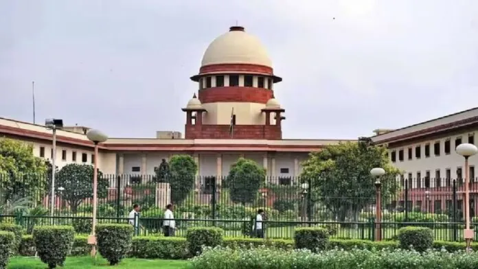 Supreme Court issues notice to Centre and states on flood crisis: अवैध पेड़ कटाई पर जताई कड़ी नाराजगी